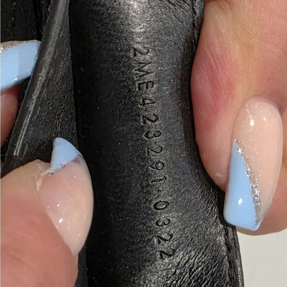 Saint Laurent Black Leather Accessory - Picture 7 of 7